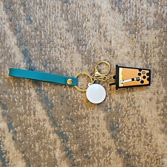 NWOT ☕️ Tumbler Coffee Keychain Bag Charm Green and Black - Picture 3 of 7